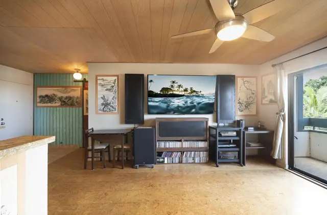 Listing Image for 2180 Vineyard St 105 4 of 35