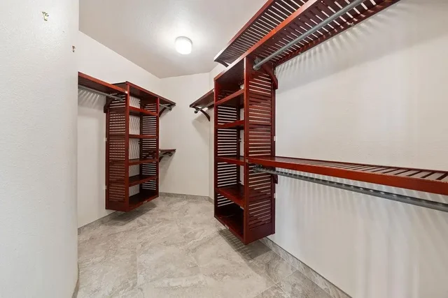 Listing Image for 679 Maalahi St 15 of 38