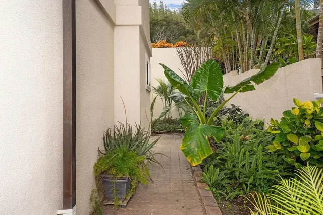 Listing Image for 679 Maalahi St 23 of 38