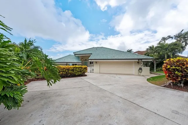 Listing Image for 679 Maalahi St 35 of 38