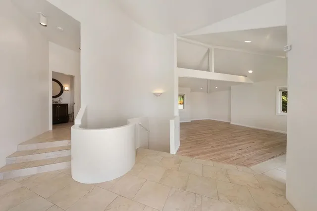 Listing Image for 679 Maalahi St 5 of 38