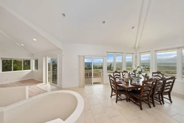 Listing Image for 679 Maalahi St 6 of 38