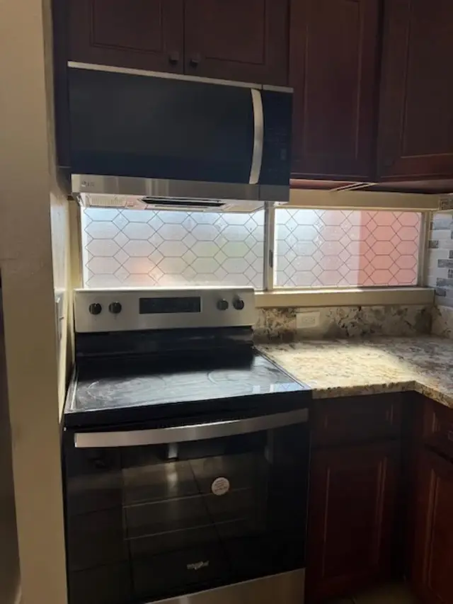 Listing Image for 3676 Lower Honoapiilani Rd C301 8 of 50