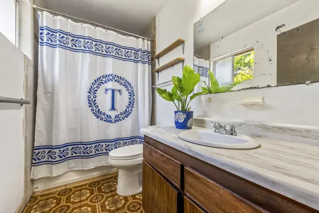 Listing Image for 120 Eleu Pl 16 of 19