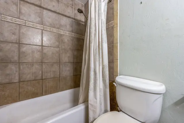Listing Image for 120 Eleu Pl 17 of 19