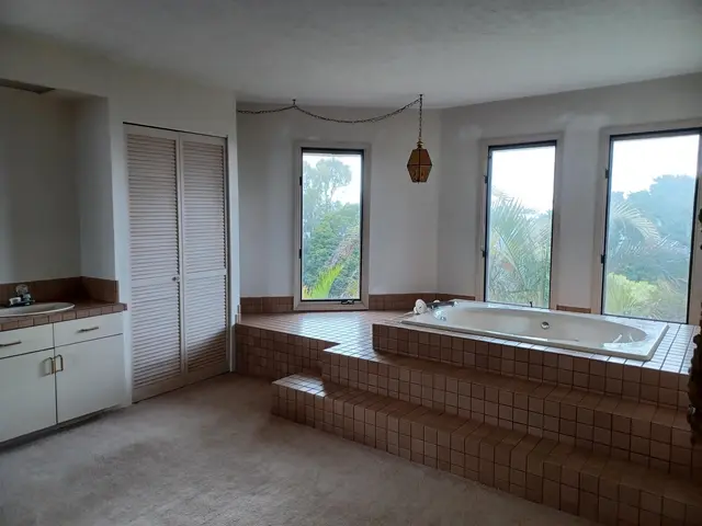 Listing Image for 135 Makana Rd 13 of 19