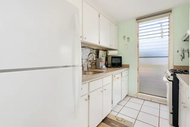 Listing Image for 35 Walaka St L209 13 of 50