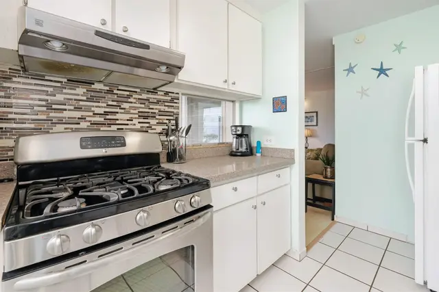 Listing Image for 35 Walaka St L209 15 of 50