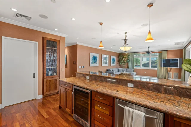 Listing Image for 161 Wailea Ike Pl D-201 12 of 36