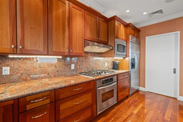 Listing Image for 161 Wailea Ike Pl D-201 13 of 36