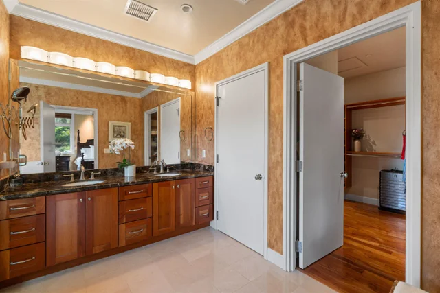 Listing Image for 161 Wailea Ike Pl D-201 21 of 36