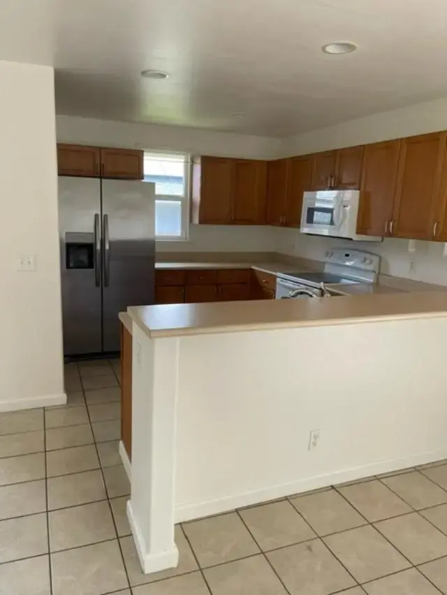Listing Image for 83 Iao Loop 3 of 13
