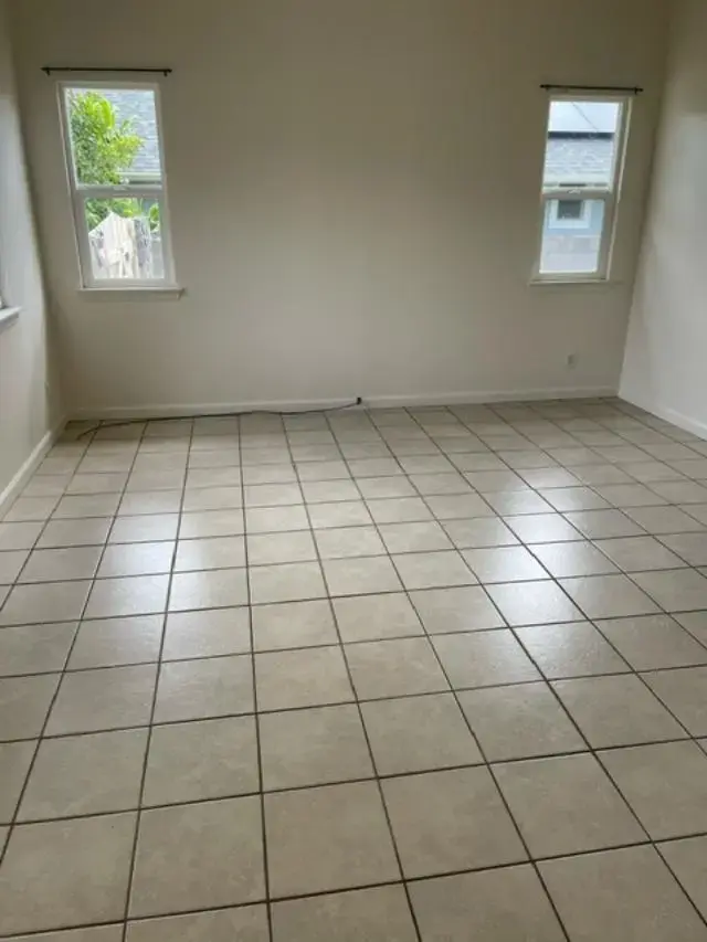 Listing Image for 83 Iao Loop 6 of 13