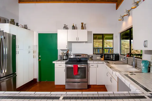 Listing Image for 296 Makanui Rd 231 23 of 38