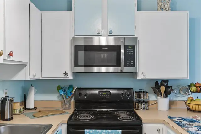Listing Image for 3740 Lower Honoapiilani Rd F306 10 of 30