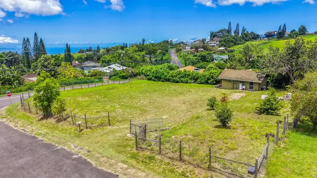 Listing Image for 11 Akea Pl 13 of 34
