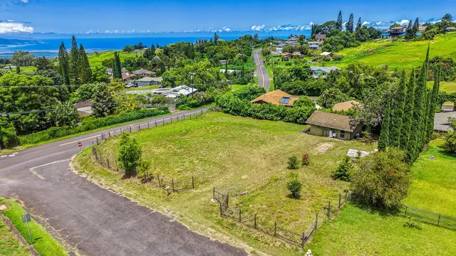 Listing Image for 11 Akea Pl 14 of 34