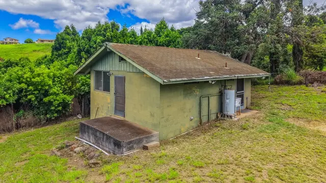 Listing Image for 11 Akea Pl 16 of 34