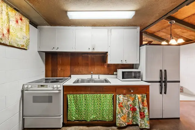 Listing Image for 11 Akea Pl 24 of 34
