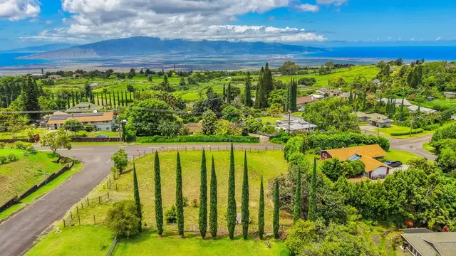 Listing Image for 11 Akea Pl 3 of 34