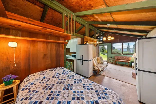 Listing Image for 11 Akea Pl 31 of 34