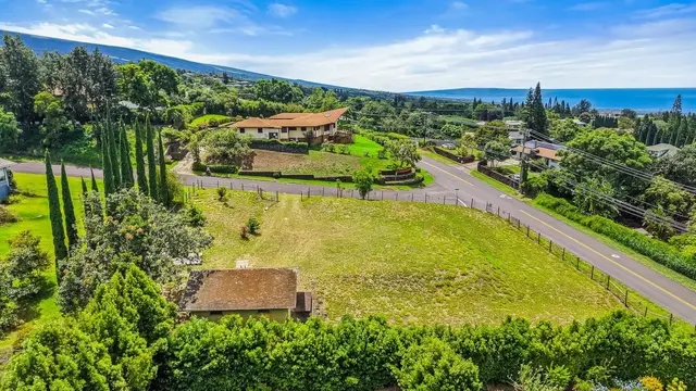 Listing Image for 11 Akea Pl 8 of 34