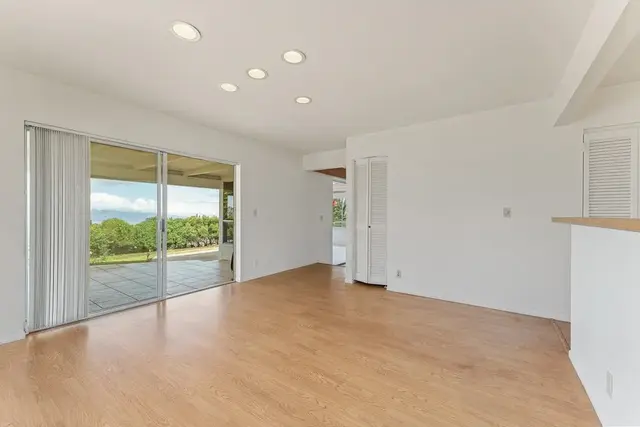 Listing Image for 41 Poha Pl 17 of 21