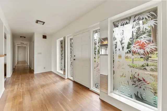Listing Image for 41 Poha Pl 5 of 21