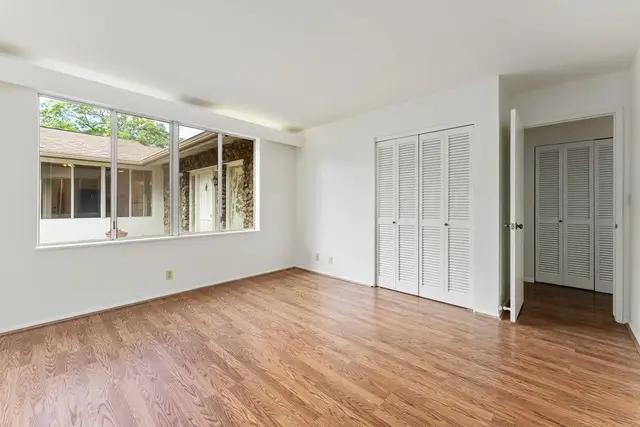 Listing Image for 41 Poha Pl 9 of 21