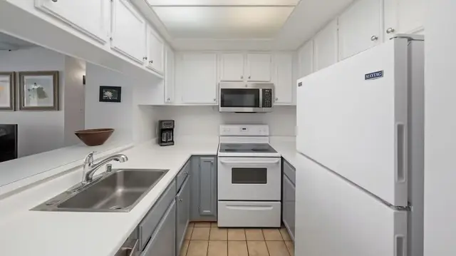 Listing Image for 4401 Lower Honoapiilani Rd A604 22 of 50