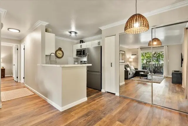 Listing Image for 140 Uwapo Rd 12-104 11 of 31