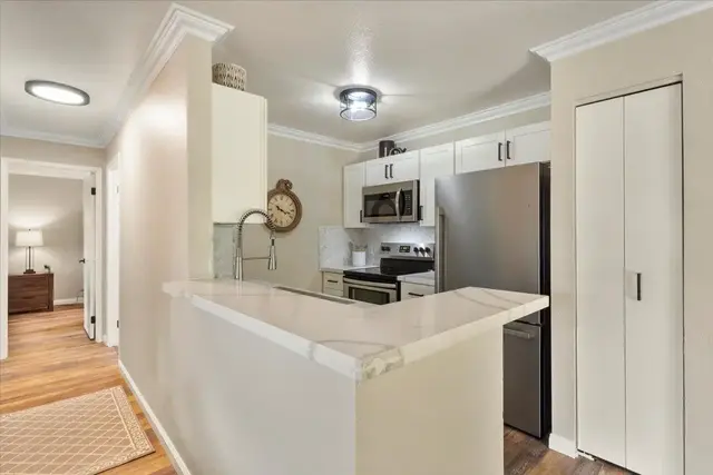 Listing Image for 140 Uwapo Rd 12-104 7 of 31