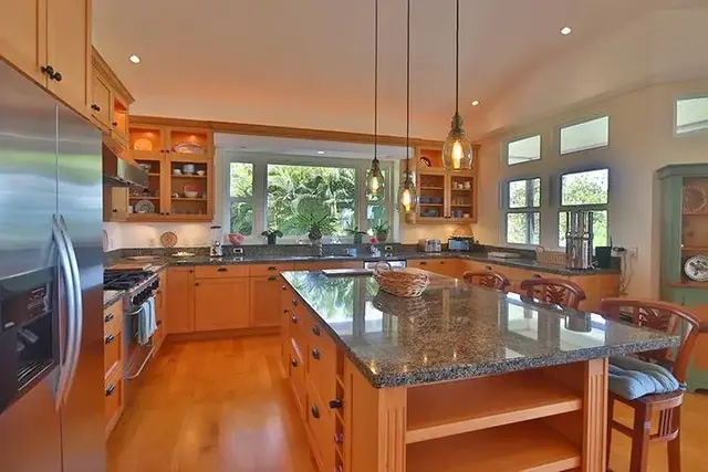 Listing Image for 14 Lower Ulumalu Rd 16 of 50