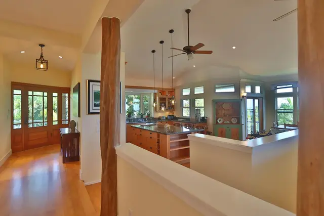 Listing Image for 14 Lower Ulumalu Rd 26 of 50