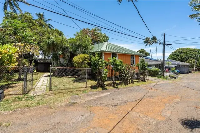 Listing Image for 752 Noholani St 12 of 45