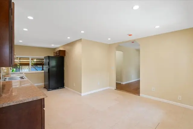 Listing Image for 752 Noholani St 22 of 45