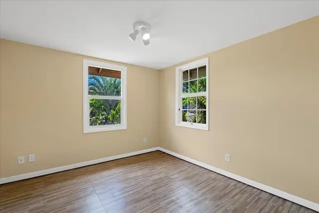 Listing Image for 752 Noholani St 28 of 45