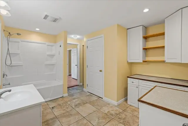 Listing Image for 752 Noholani St 30 of 45