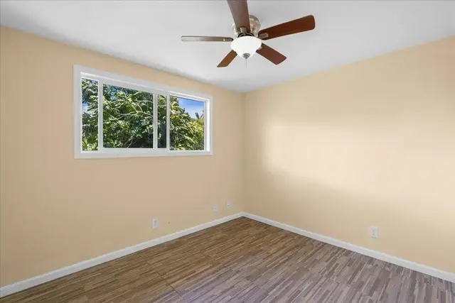 Listing Image for 752 Noholani St 35 of 45