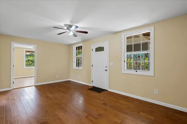 Listing Image for 752 Noholani St 4 of 45