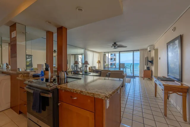 Listing Image for 4327 Lower Honoapiilani Rd 601 13 of 32