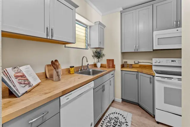 Listing Image for 1063 Lower Main St 203 17 of 22