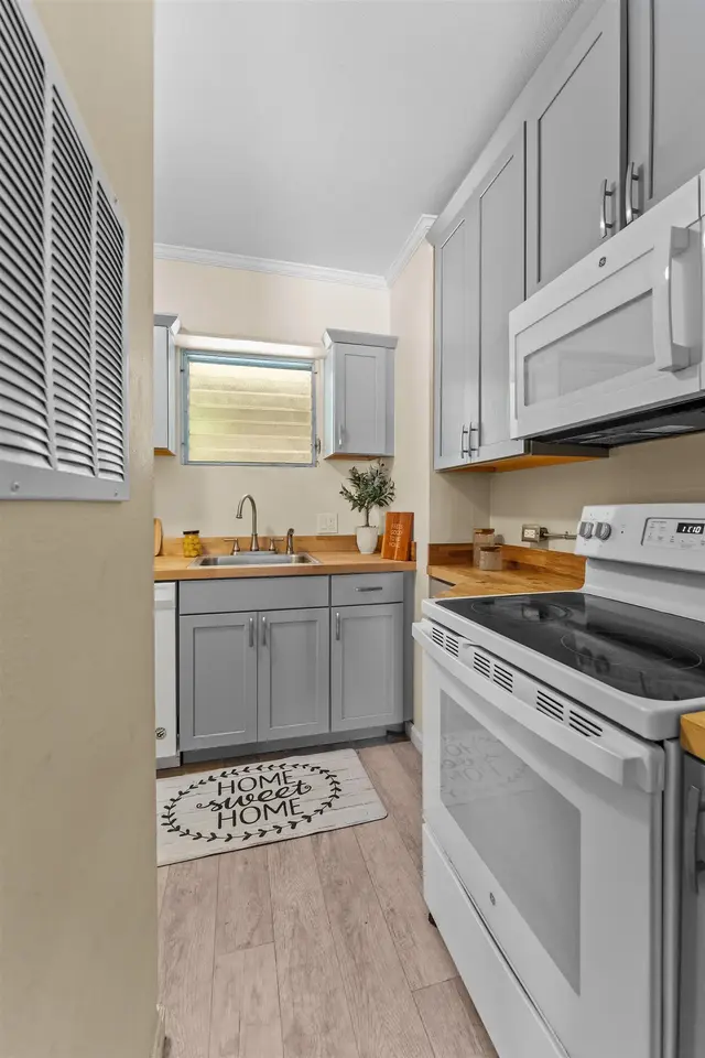 Listing Image for 1063 Lower Main St 203 18 of 22
