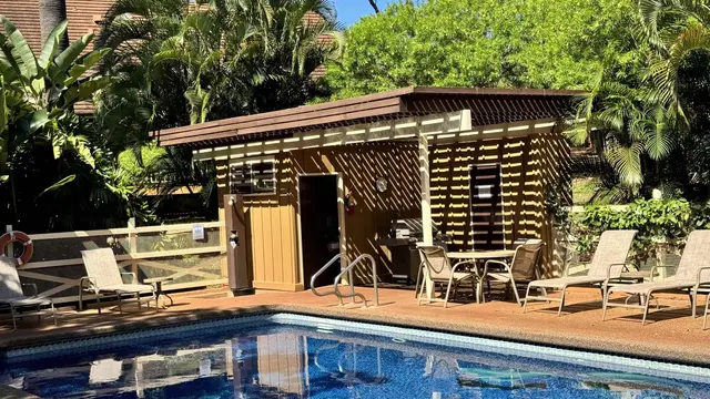 Listing Image for 100 Lio Pl Q3 25 of 36