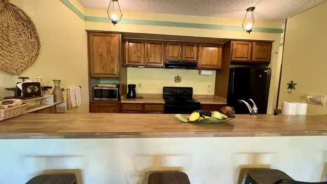 Listing Image for 100 Lio Pl Q3 9 of 36
