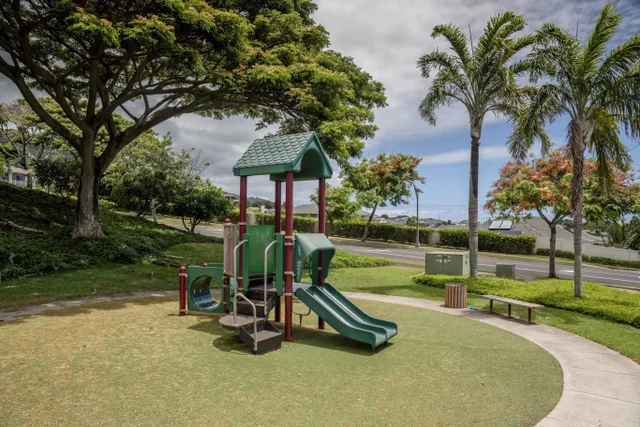 Listing Image for 119 Hoowaiwai Loop 906 28 of 32