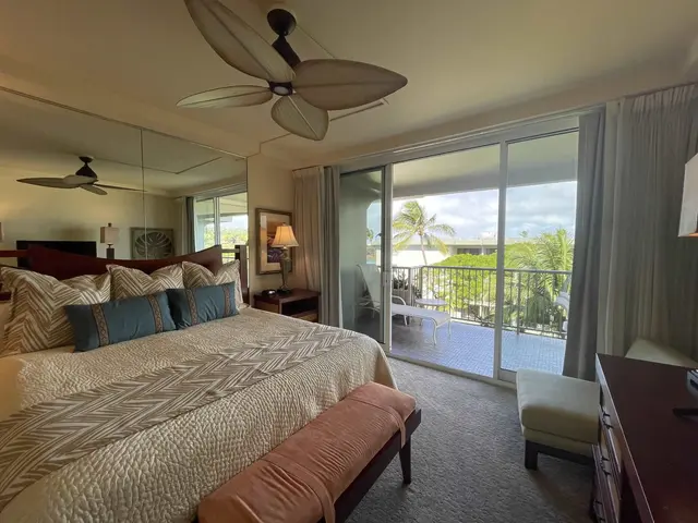 Listing Image for 2481 Kaanapali Pkwy 612w 17 of 49