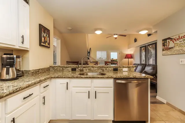 Listing Image for 3708 Lower Honoapiilani Rd E43 13 of 40