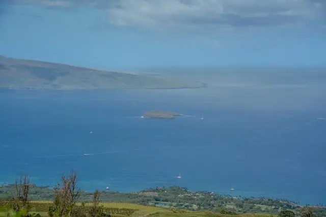 Listing Image for 275 Kealakapu Rd 26 of 28