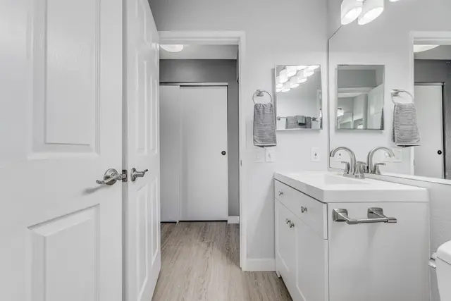 Listing Image for 480 Kenolio Rd 28-206 21 of 50